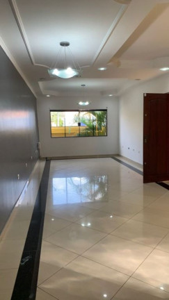 Imagem Sobrado com 3 Quartos à Venda, 250 m² em Vila Santa Helena - Poá Imagem Sobrado com 3 Quartos à Venda, 250 m² em Vila Santa Helena - Poá