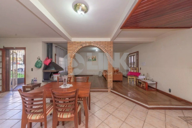 Imagem Casa com 3 Quartos à Venda, 262 m² em Auxiliadora - Porto Alegre Imagem Casa com 3 Quartos à Venda, 262 m² em Auxiliadora - Porto Alegre