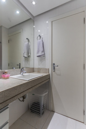 Imagem Apartamento com 2 Quartos à Venda, 74 m² em Rio Branco - Porto Alegre Imagem Apartamento com 2 Quartos à Venda, 74 m² em Rio Branco - Porto Alegre