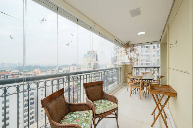 Apartamento com 3 Quartos para Alugar, 294 m² em Itaim Bibi - São Paulo