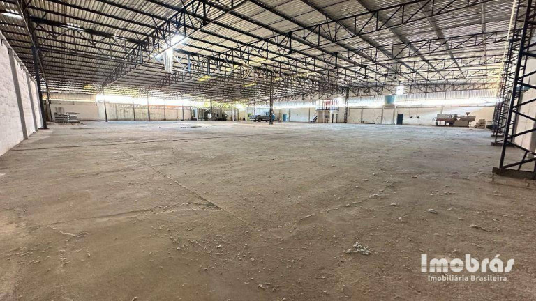 Galpão à Venda ou Locação, 10.130 m² em Centro - Eusébio