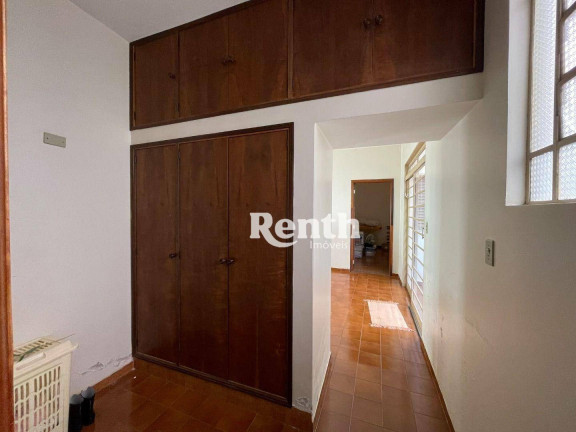 Imagem Casa com 4 Quartos à Venda, 259 m² em Vila Aparecida - Rio Claro
