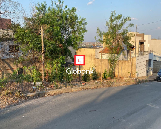 Imagem Terreno à Venda, 174 m² em Vila Nova - Montes Claros Imagem Terreno à Venda, 174 m² em Vila Nova - Montes Claros