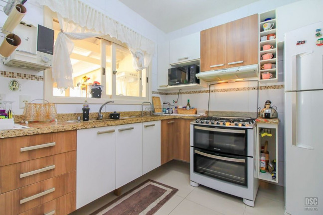 Imagem Imóvel com 3 Quartos à Venda, em Hípica - Porto Alegre Imagem Imóvel com 3 Quartos à Venda, em Hípica - Porto Alegre