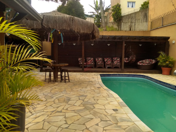 Imagem Casa com 3 Quartos à Venda, 630 m² em Guaíra - Curitiba Imagem Casa com 3 Quartos à Venda, 630 m² em Guaíra - Curitiba