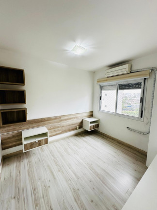 Imagem Apartamento com 3 Quartos à Venda, 67 m² em Vila Ipiranga - Porto Alegre