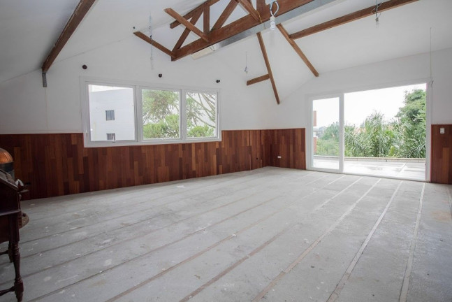 Imagem Casa com 4 Quartos à Venda, 511 m² em Portão - Curitiba