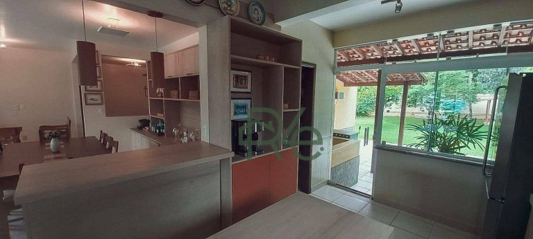 Casa com 4 Quartos à Venda, 250 m² em Bracuí - Angra Dos Reis