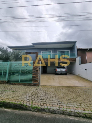 Casa com 3 Quartos à Venda, 550 m² em Nova Brasília - Joinville