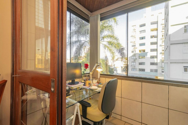 Imagem Imóvel com 2 Quartos à Venda, 63 m² em Menino Deus - Porto Alegre Imagem Imóvel com 2 Quartos à Venda, 63 m² em Menino Deus - Porto Alegre