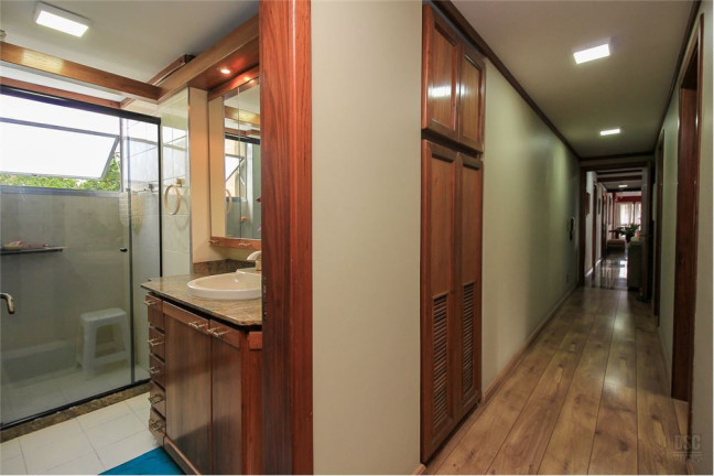 Imagem Apartamento com 4 Quartos à Venda, 217 m² em Higienópolis - Porto Alegre Imagem Apartamento com 4 Quartos à Venda, 217 m² em Higienópolis - Porto Alegre