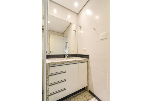 Imagem Imóvel com 3 Quartos à Venda, em Bela Vista - São Paulo Imagem Imóvel com 3 Quartos à Venda, em Bela Vista - São Paulo