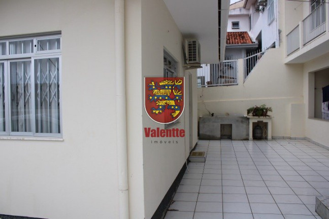 Imagem Casa com 2 Quartos à Venda,  em Capoeiras - Florianópolis