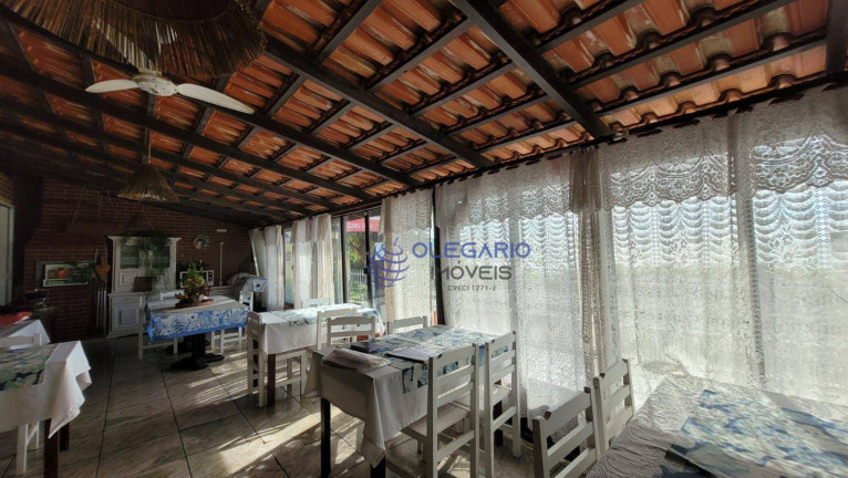 Imagem Edifício Residencial com 9 Quartos à Venda, 313 m² em Armação - Penha Imagem Edifício Residencial com 9 Quartos à Venda, 313 m² em Armação - Penha