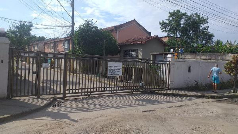 Imagem Casa com 2 Quartos à Venda, 77 m² em Santa Luzia - Sao Goncalo Imagem Casa com 2 Quartos à Venda, 77 m² em Santa Luzia - Sao Goncalo