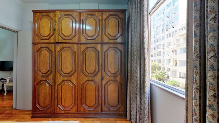 Imagem Imóvel com 2 Quartos à Venda, 65 m² em Copacabana - Rio De Janeiro Imagem Imóvel com 2 Quartos à Venda, 65 m² em Copacabana - Rio De Janeiro