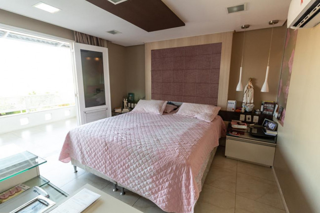 Imagem Casa com 3 Quartos à Venda, 275 m² em Cambeba - Fortaleza Imagem Casa com 3 Quartos à Venda, 275 m² em Cambeba - Fortaleza
