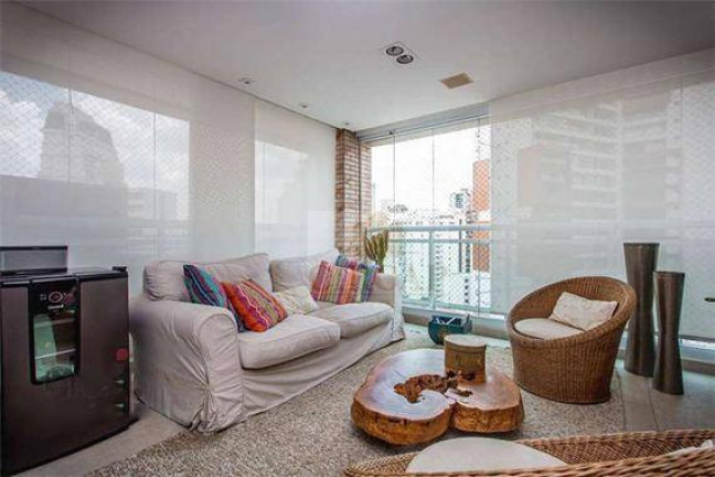 Imagem Apartamento com 3 Quartos à Venda, 162 m² em Itaim Bibi - São Paulo