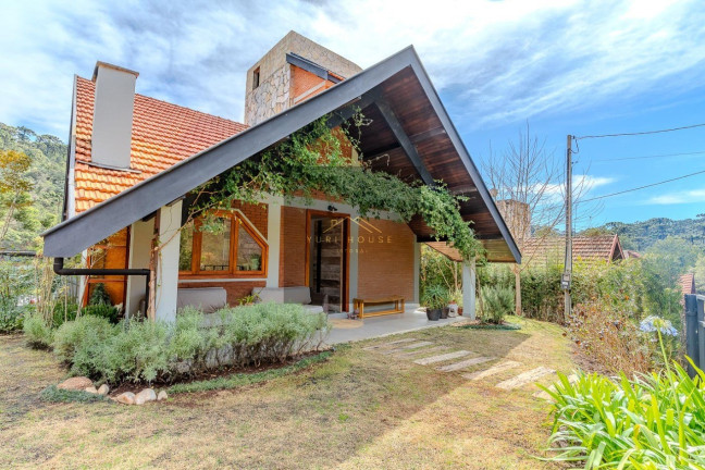Imagem Casa com 3 Quartos à Venda, 222 m² em Vila Jaguaribe - Campos Do Jordão