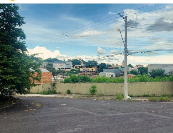 Terreno à Venda, 602 m² em Parque São Quirino - Campinas
