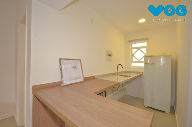 Imagem Imóvel com 1 Quarto à Venda, 33 m² em Centro Histórico - Porto Alegre Imagem Imóvel com 1 Quarto à Venda, 33 m² em Centro Histórico - Porto Alegre