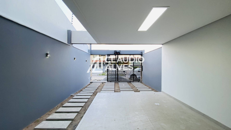 Imagem Casa com 3 Quartos à Venda, 132 m² em Mangabeira - Feira De Santana