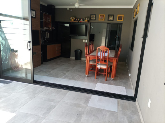 Imagem Casa com 3 Quartos à Venda, 177 m² em Wanel Ville - Sorocaba Imagem Casa com 3 Quartos à Venda, 177 m² em Wanel Ville - Sorocaba