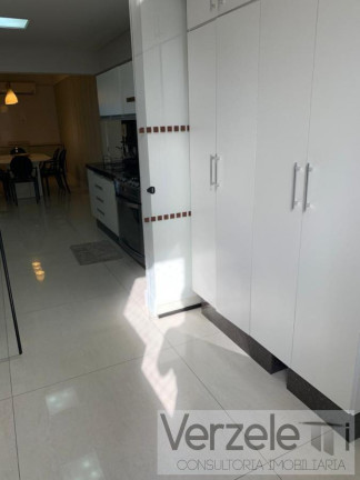 Imagem Apartamento com 3 Quartos à Venda, 175 m² em Centro - Balneário Camboriú Imagem Apartamento com 3 Quartos à Venda, 175 m² em Centro - Balneário Camboriú