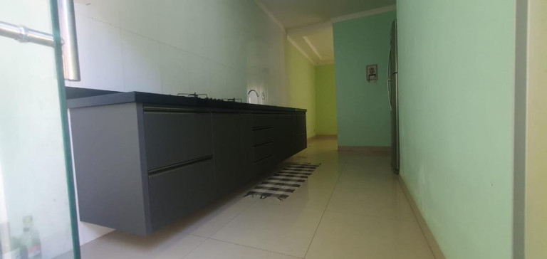 Imagem Casa com 2 Quartos à Venda, 200 m² em Jardim Universitário - Cuiabá