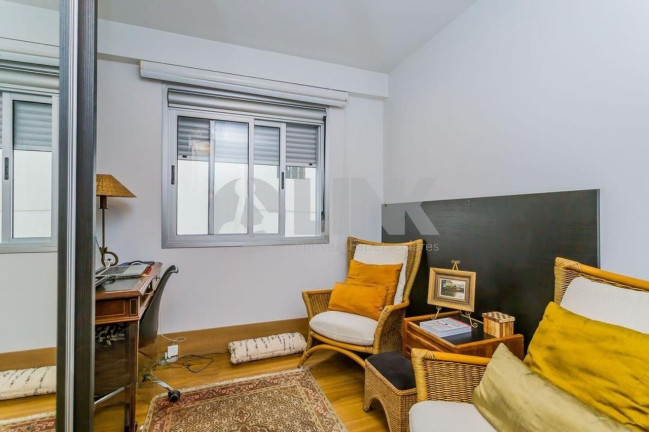 Imagem Apartamento com 2 Quartos à Venda, 80 m² em Rio Branco - Porto Alegre Imagem Apartamento com 2 Quartos à Venda, 80 m² em Rio Branco - Porto Alegre