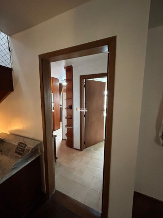 Imagem Imóvel com 3 Quartos à Venda, 234 m² em Cristal - Porto Alegre Imagem Imóvel com 3 Quartos à Venda, 234 m² em Cristal - Porto Alegre