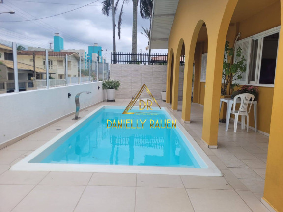 Casa com 3 Quartos à Venda, 260 m² em Centro - Barra Velha