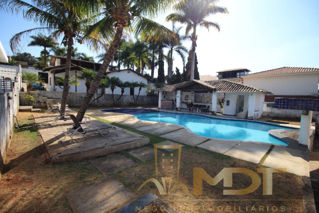 Casa com 4 Quartos à Venda, 500 m² em Garças - Belo Horizonte