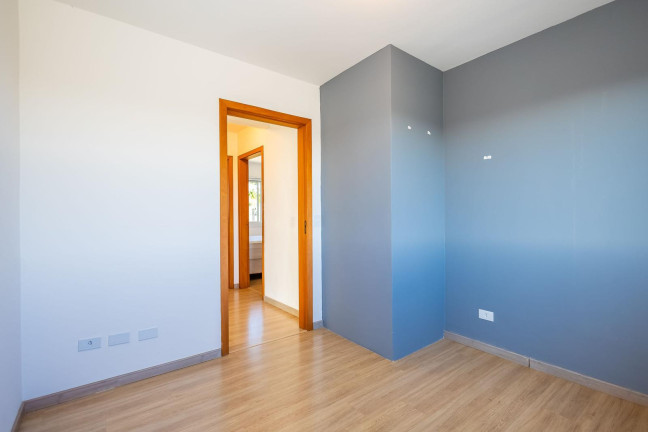 Imagem Sobrado com 3 Quartos à Venda, 192 m² em Pilarzinho - Curitiba