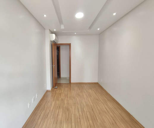 Imagem Apartamento com 4 Quartos à Venda, 157 m² em Guilhermina - Praia Grande Imagem Apartamento com 4 Quartos à Venda, 157 m² em Guilhermina - Praia Grande