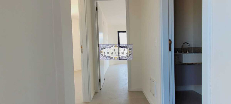 Imagem Cobertura com 4 Quartos à Venda, 201 m² em Laranjeiras - Rio De Janeiro Imagem Cobertura com 4 Quartos à Venda, 201 m² em Laranjeiras - Rio De Janeiro
