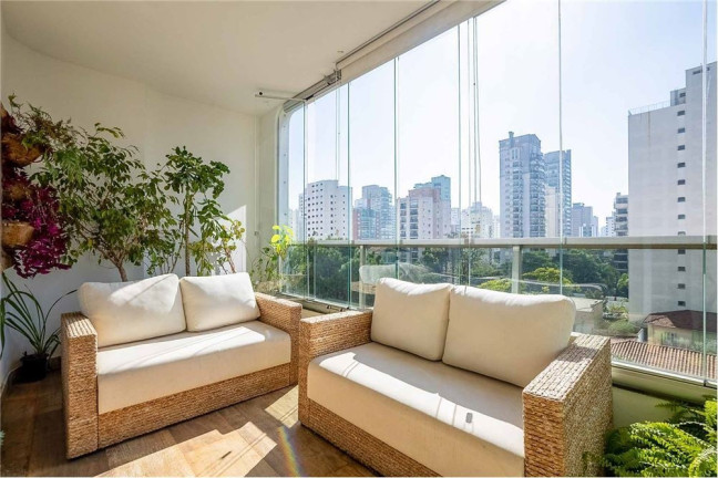 Imagem Apartamento com 4 Quartos à Venda, 196 m² em Moema - São Paulo Imagem Apartamento com 4 Quartos à Venda, 196 m² em Moema - São Paulo