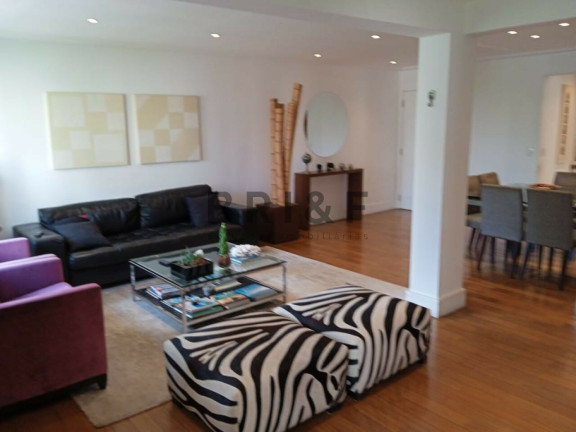 Apartamento com 2 Quartos à Venda, 136 m² em Brooklin  - São Paulo