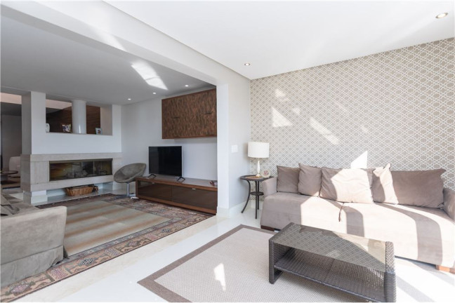 Imagem Casa com 5 Quartos à Venda, 550 m² em Chácara Das Pedras - Porto Alegre Imagem Casa com 5 Quartos à Venda, 550 m² em Chácara Das Pedras - Porto Alegre