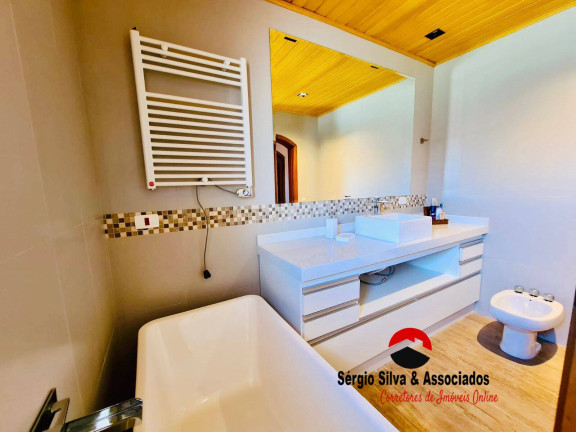 Imagem Casa com 6 Quartos à Venda, 2 m² em Vila Capivari - Campos Do Jordão