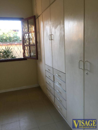 Imagem Casa com 3 Quartos à Venda, em Pq. Brasil - Jacareí Imagem Casa com 3 Quartos à Venda, em Pq. Brasil - Jacareí