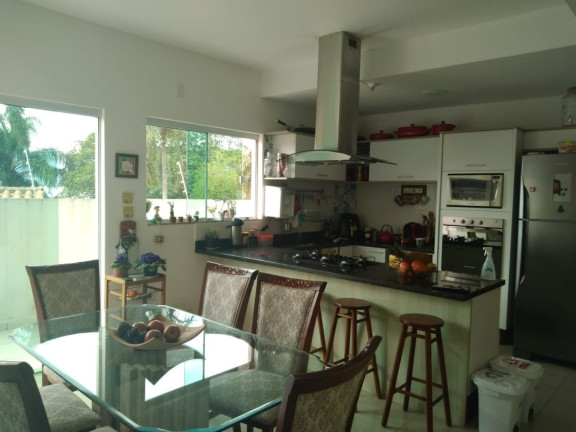 Imagem Casa com 4 Quartos à Venda, 181 m² em Trindade - Florianópolis