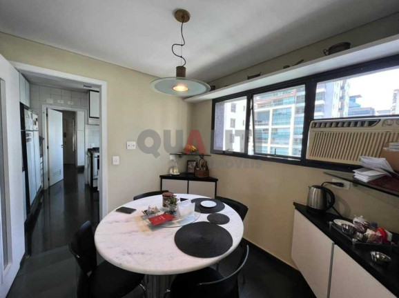 Imagem Apartamento com 3 Quartos à Venda, 220 m² em Itaim Bibi - São Paulo