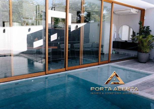 Imagem Casa com 3 Quartos à Venda, 400 m² em Das águas - Ipatinga Imagem Casa com 3 Quartos à Venda, 400 m² em Das águas - Ipatinga