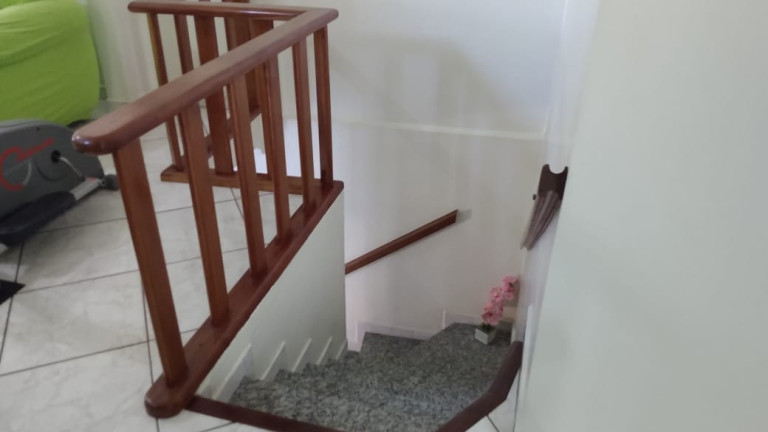 Imagem Sobrado com 4 Quartos à Venda, 250 m² em Vila São José - Taubaté