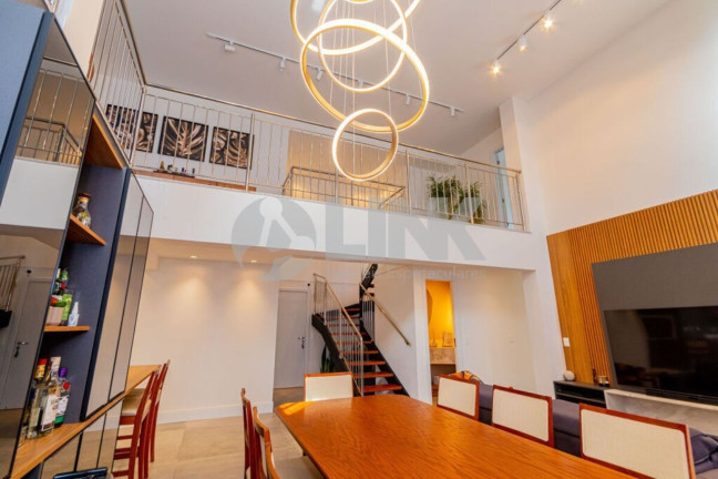 Imagem Apartamento com 3 Quartos à Venda, 182 m² em Menino Deus - Porto Alegre Imagem Apartamento com 3 Quartos à Venda, 182 m² em Menino Deus - Porto Alegre