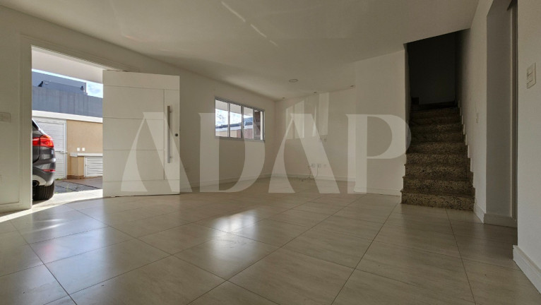 Imagem Casa com 5 Quartos à Venda, 238 m² em Vargem Pequena - Rio De Janeiro Imagem Casa com 5 Quartos à Venda, 238 m² em Vargem Pequena - Rio De Janeiro