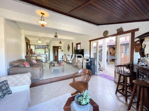 Imagem Casa com 3 Quartos à Venda, 250 m² em Granja Guarani - Teresópolis