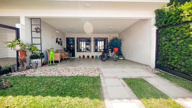Imagem Imóvel com 3 Quartos à Venda, 145 m² em Centro - Xangri-lá