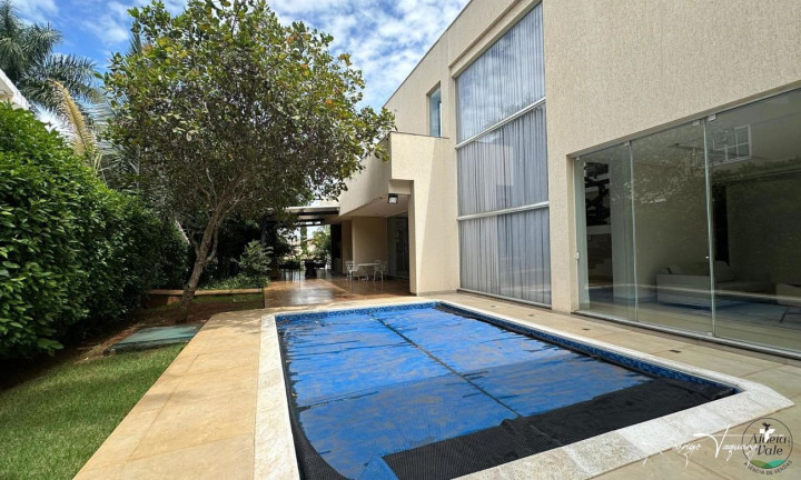 Sobrado com 7 Quartos à Venda, 400 m² em Residencial Aldeia Do Vale - Goiânia
